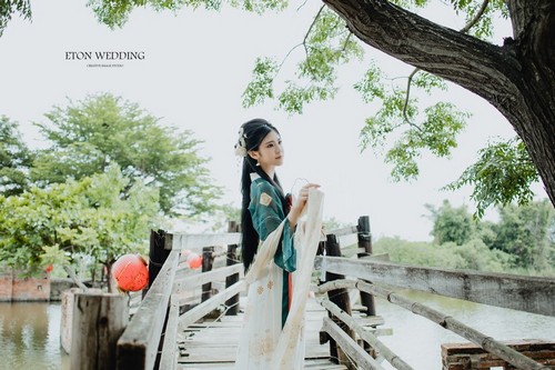 漢服婚紗推薦,婚紗工作室漢服,漢服婚紗攝影,漢服婚禮禮服,傳統漢服婚紗,時尚漢服婚紗,漢服個人寫真,漢服全家福攝影,漢服拍照,漢服寫真